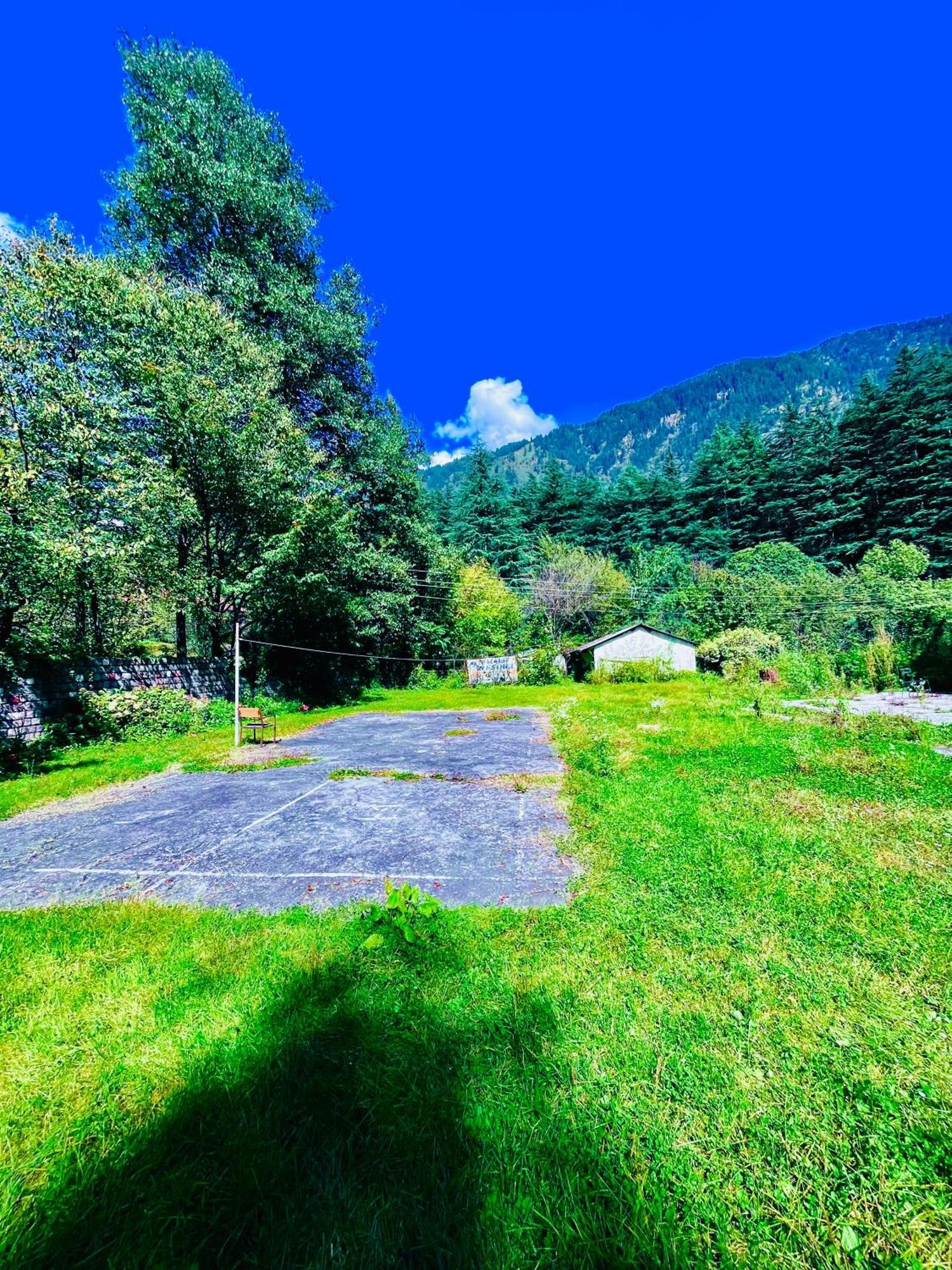 Sagar Resort !! Mountain View ! Luxury Stay ! Family Resort ! Private Parking ! Near Mall Road Manāli Eksteriør billede