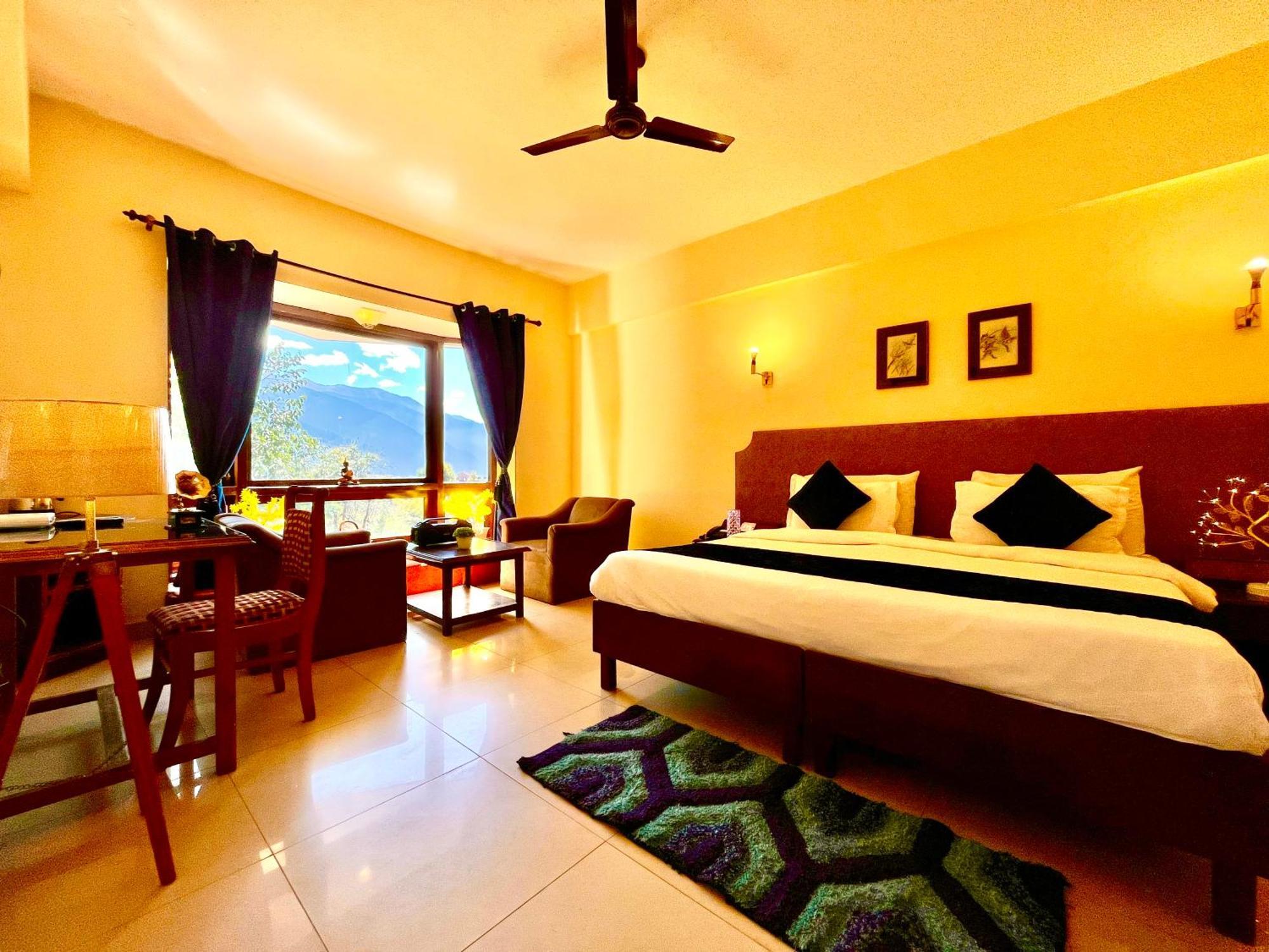 Sagar Resort !! Mountain View ! Luxury Stay ! Family Resort ! Private Parking ! Near Mall Road Manāli Eksteriør billede
