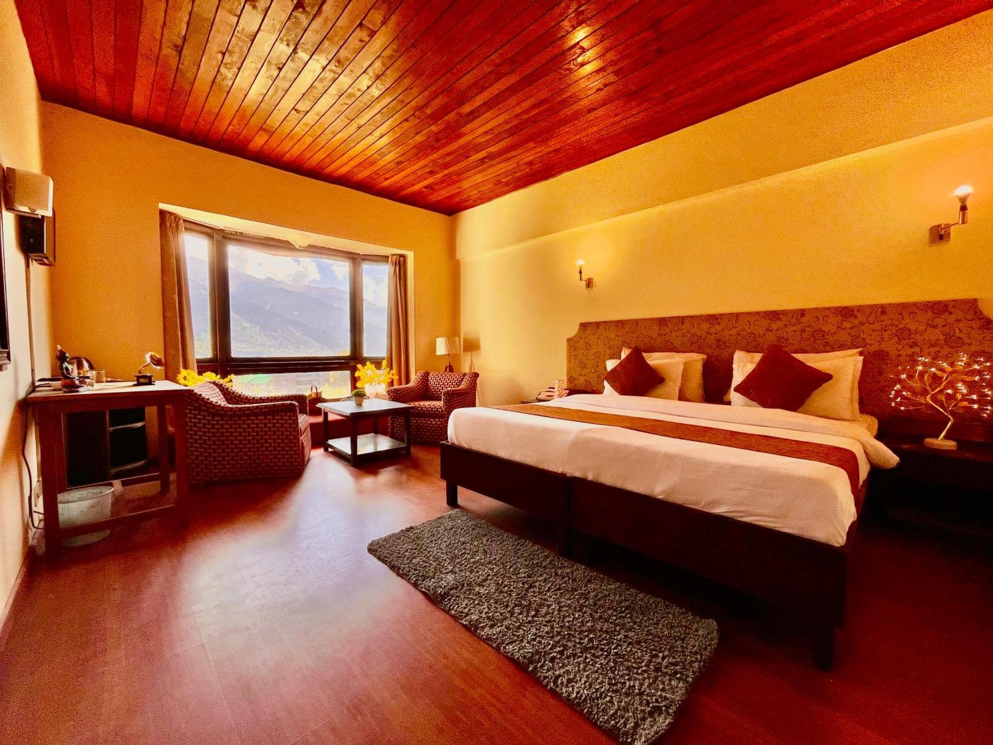 Sagar Resort !! Mountain View ! Luxury Stay ! Family Resort ! Private Parking ! Near Mall Road Manāli Eksteriør billede