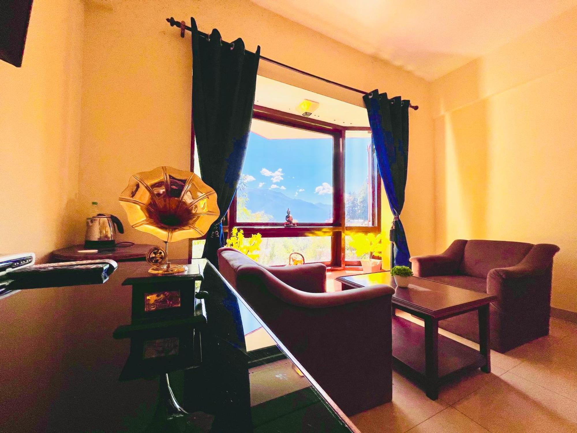 Sagar Resort !! Mountain View ! Luxury Stay ! Family Resort ! Private Parking ! Near Mall Road Manāli Eksteriør billede