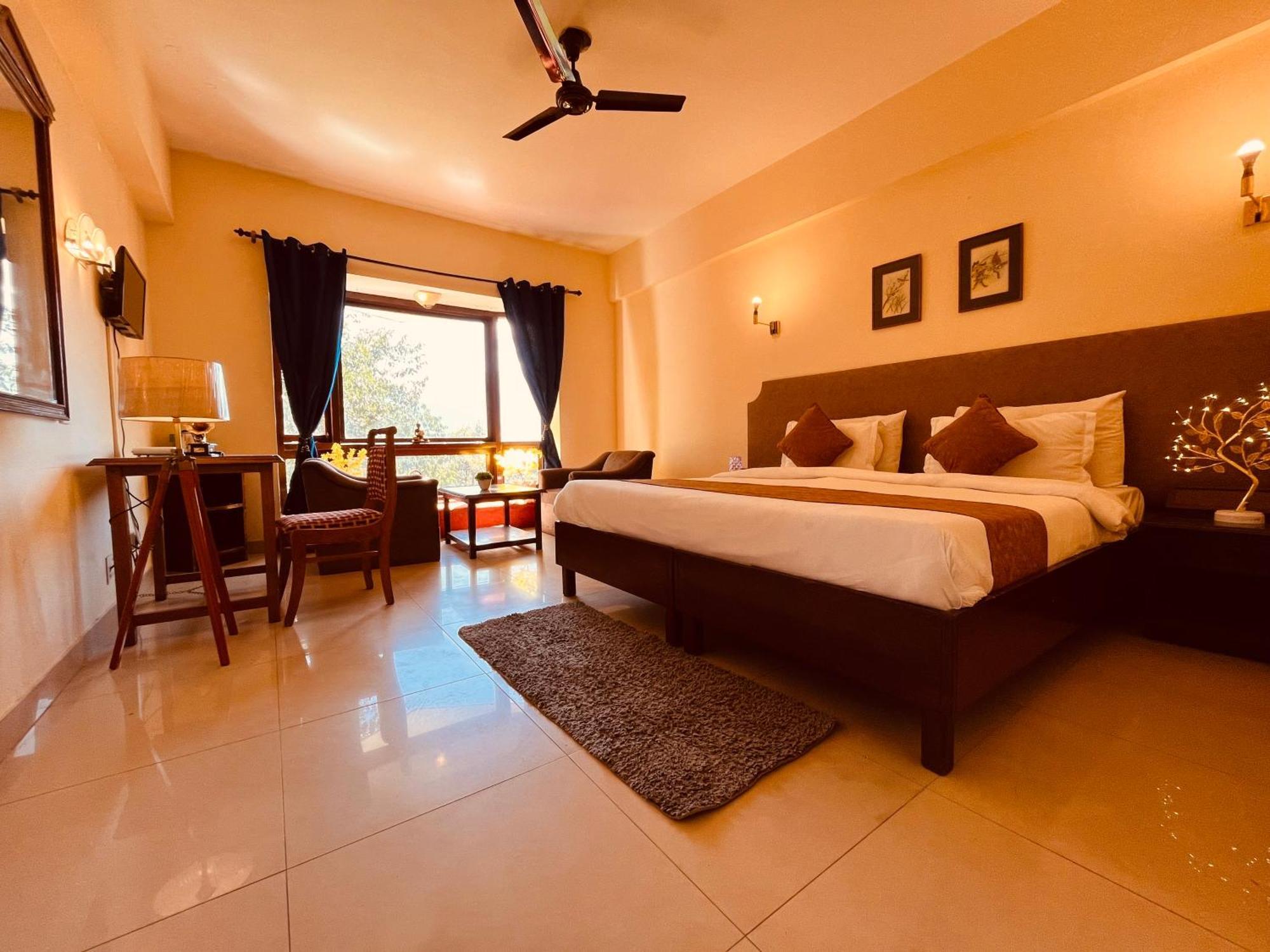 Sagar Resort !! Mountain View ! Luxury Stay ! Family Resort ! Private Parking ! Near Mall Road Manāli Eksteriør billede