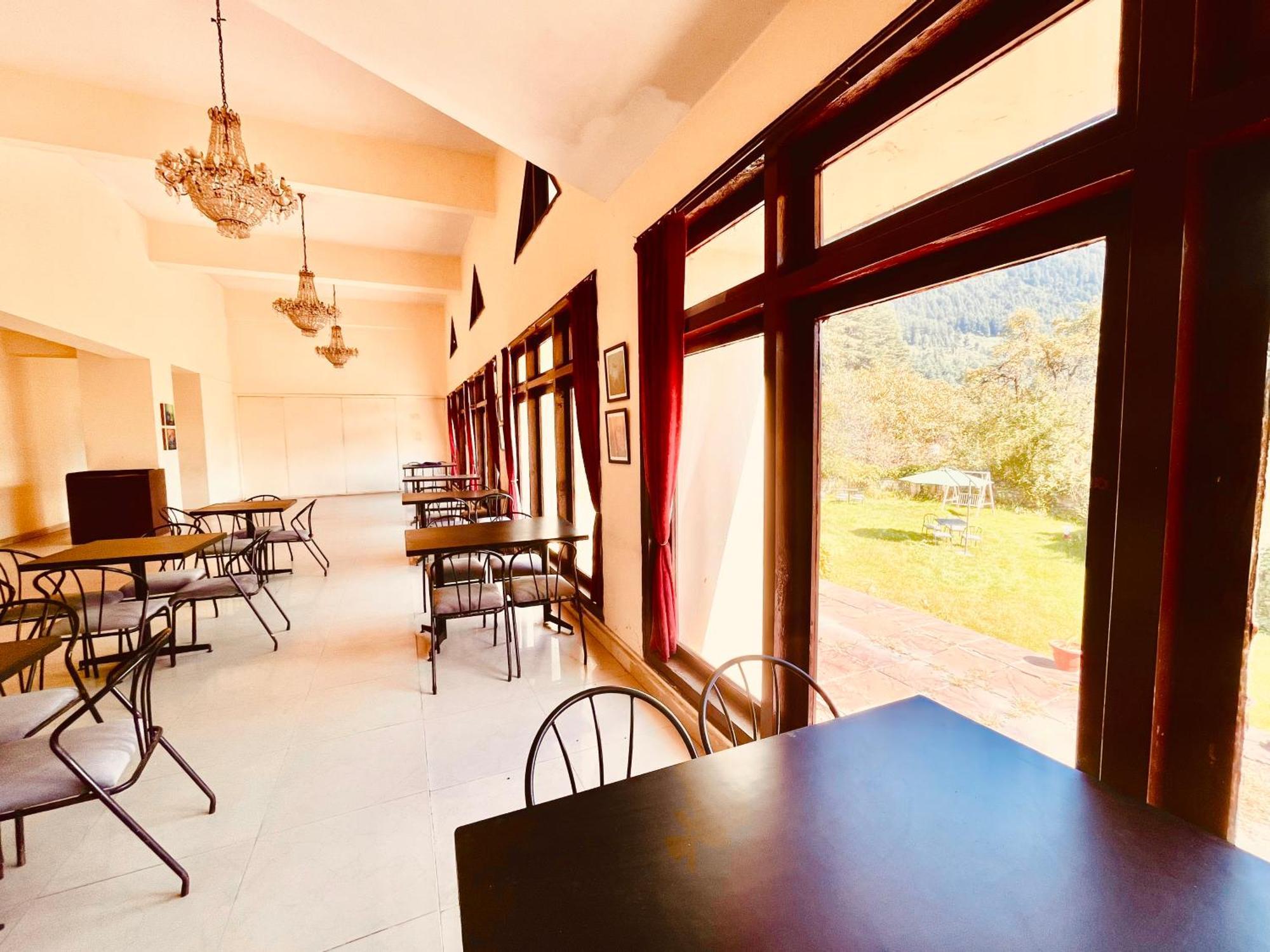 Sagar Resort !! Mountain View ! Luxury Stay ! Family Resort ! Private Parking ! Near Mall Road Manāli Eksteriør billede